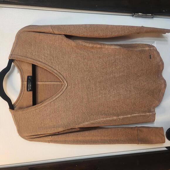 Abercrombie & Fitch Soft AF Cozy V-Neck Tan Sweater - Size XXS - Picture 1 of 9